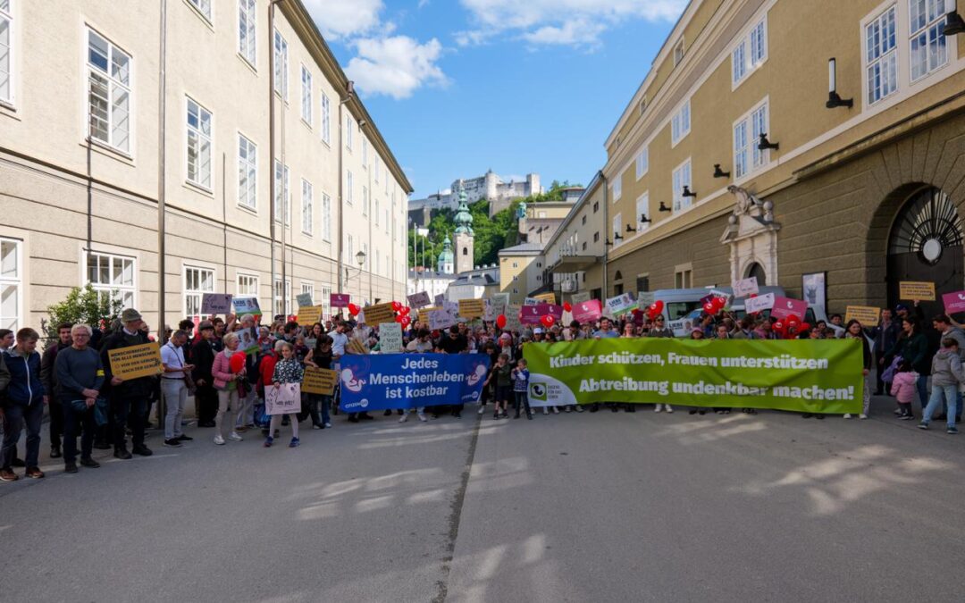Pressemeldung: Stimmen für das Leben auf allen Ebenen beim Marsch fürs Leben Salzburg
