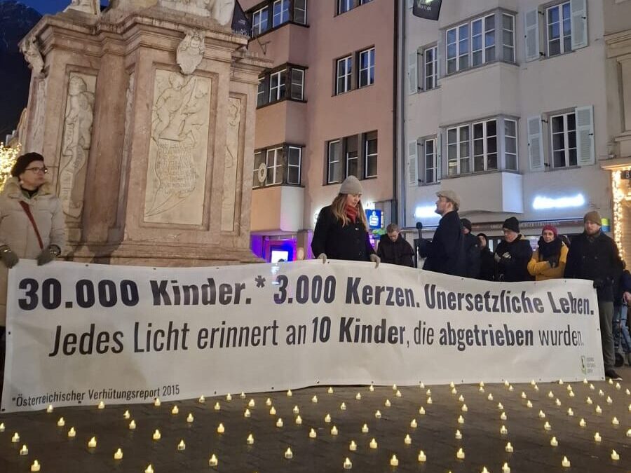 Pressemeldung: Lichtermeer-Mahnwache für Österreichs abgetriebene Kinder: Jugend für das Leben lässt in Landeshauptstädten 3.000 Lichter leuchten